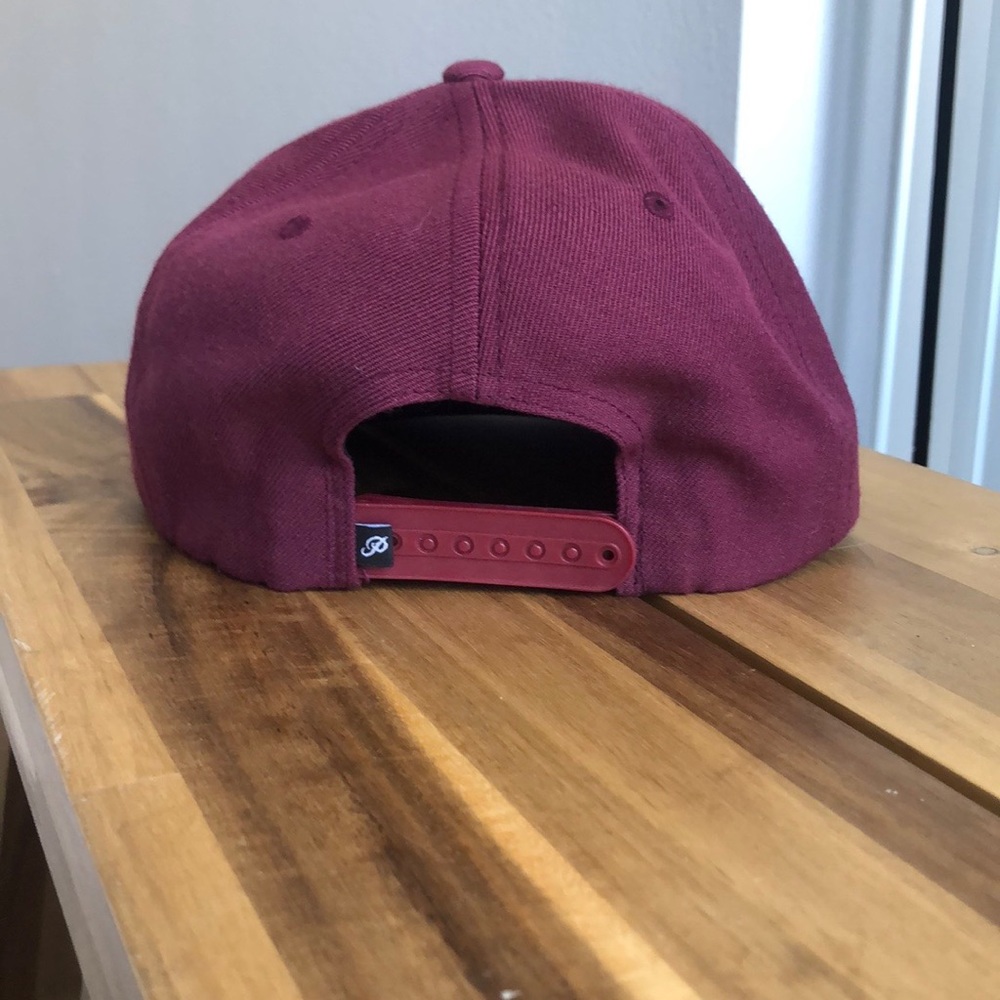 Primitive snapback - Picture 2 of 4